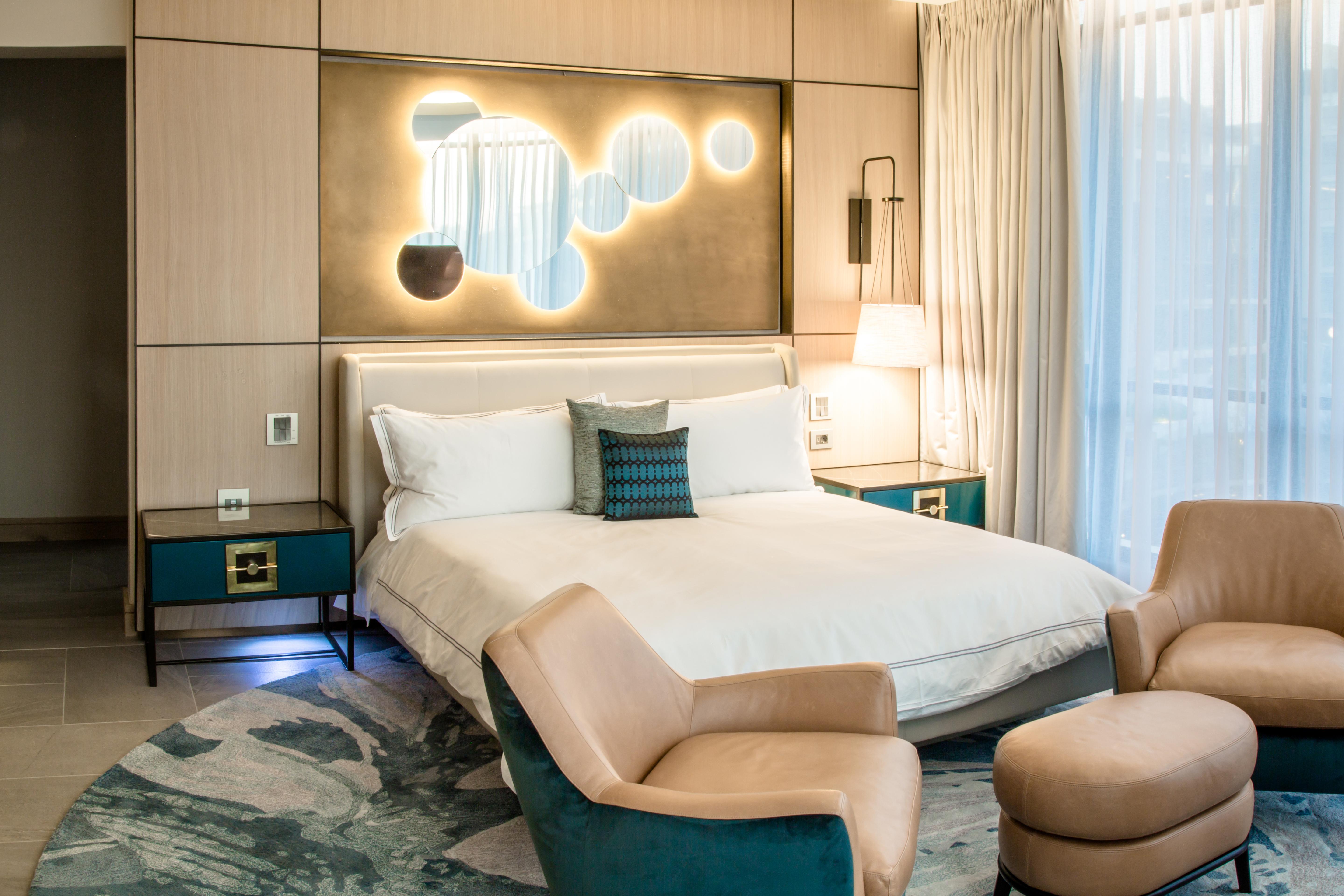The Houghton Hotel, Spa, Wellness & Golf Johannesburg Ngoại thất bức ảnh A bedroom at the hotel
