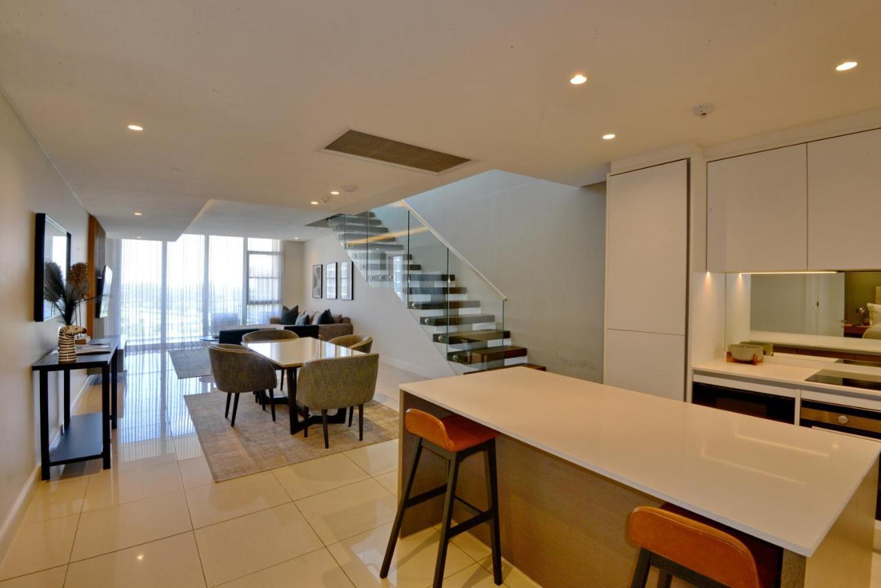 The Houghton Hotel, Spa, Wellness & Golf Johannesburg Ngoại thất bức ảnh A kitchen in a condominium